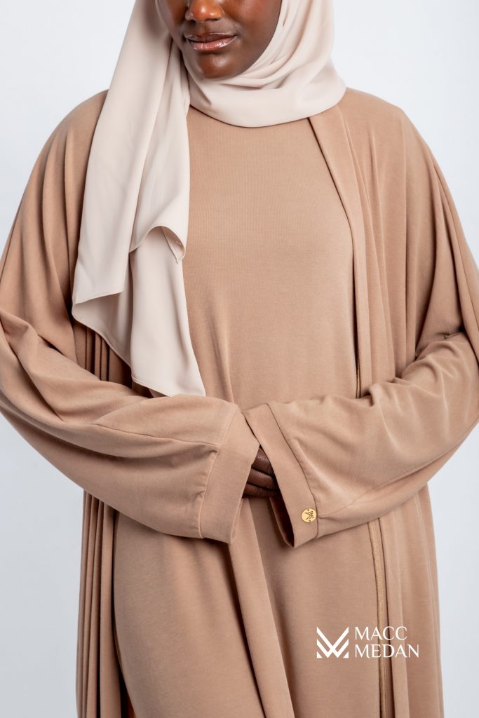 Abaya-Set aus Feinstrick Sandbeige MaccMedan Muslimische Kleider, Hijab, Abaya, Muslima Fashion, Modest Fashion, Islamische Kleidung, Muslimische Mode