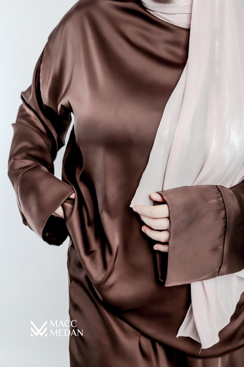 Viskosezweiteiler - Bluse und Rock - Brauen - MACCMEDAN