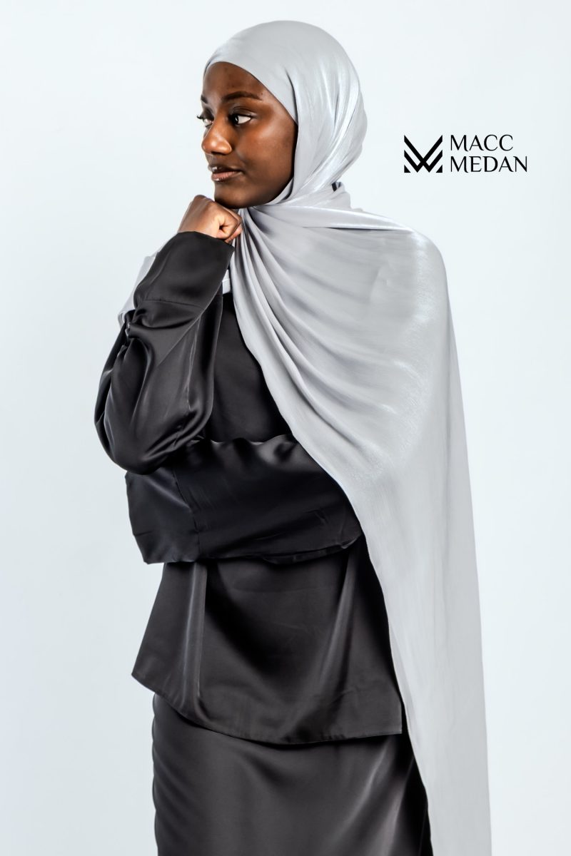 Fertighijab aus Premium Koreanischer Organzaseide - Schals, Hijabi, Muslima, Kopftuch, Modest Fashion - MaccMedan