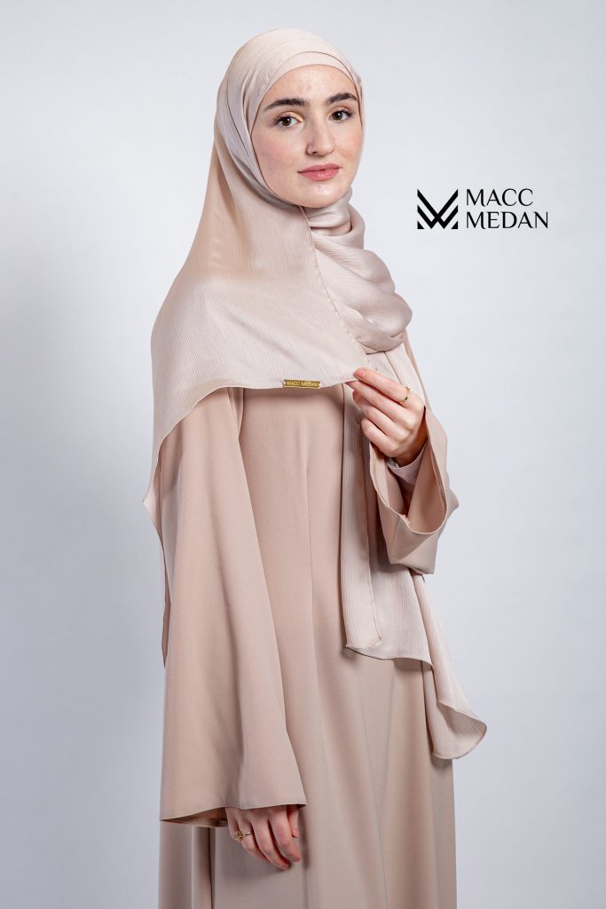 Hijab aus Premium Crincled Silk - Beige- Hijabi, Muslima, Kopftuch, Modest Fashion - MaccMedan