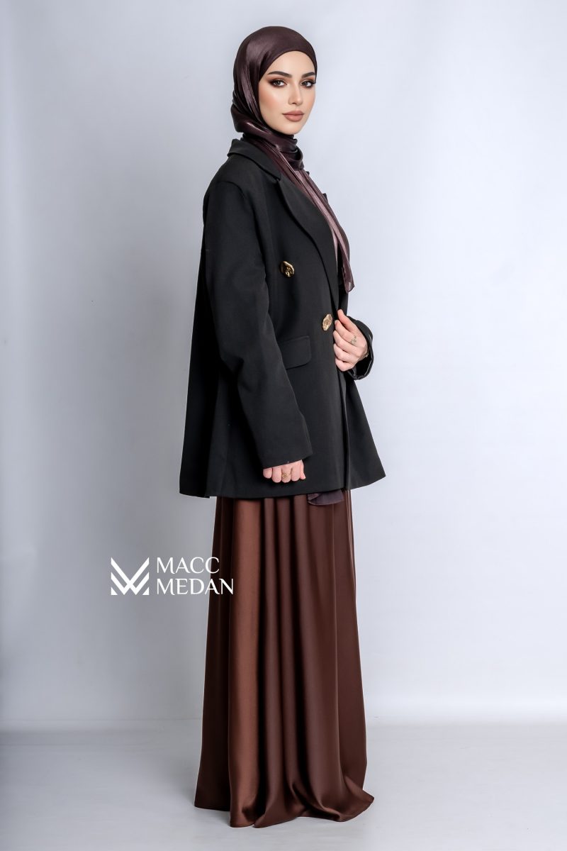 Aurora Blazer im Oversized Look-Schwarz_MACCMEDAN_5 Aurora Blazer im Oversized Look-Schwarz- MaccMedan Muslimische Kleider, Hijab, Abaya, Muslima Fashion, Modest Fashion, Islamische Kleidung, Muslimische Mode