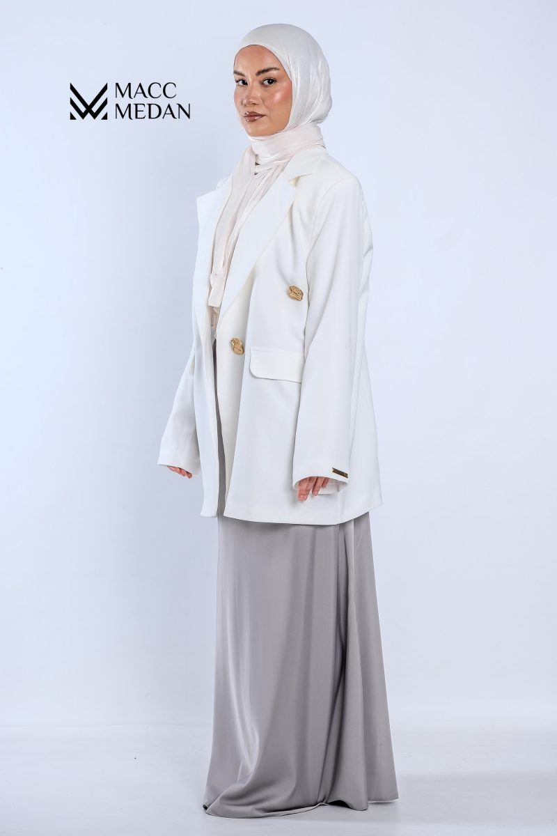 Aurora Blazer im Oversized Look-Weiß - MaccMedan Muslimische Kleider, Hijab, Abaya, Muslima Fashion, Modest Fashion, Islamische Kleidung, Muslimische Mode
