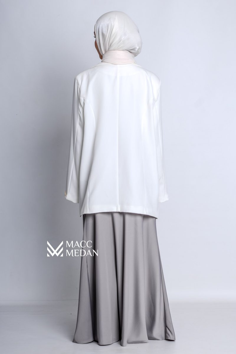 Aurora Blazer im Oversized Look-Weiß - MaccMedan Muslimische Kleider, Hijab, Abaya, Muslima Fashion, Modest Fashion, Islamische Kleidung, Muslimische Mode