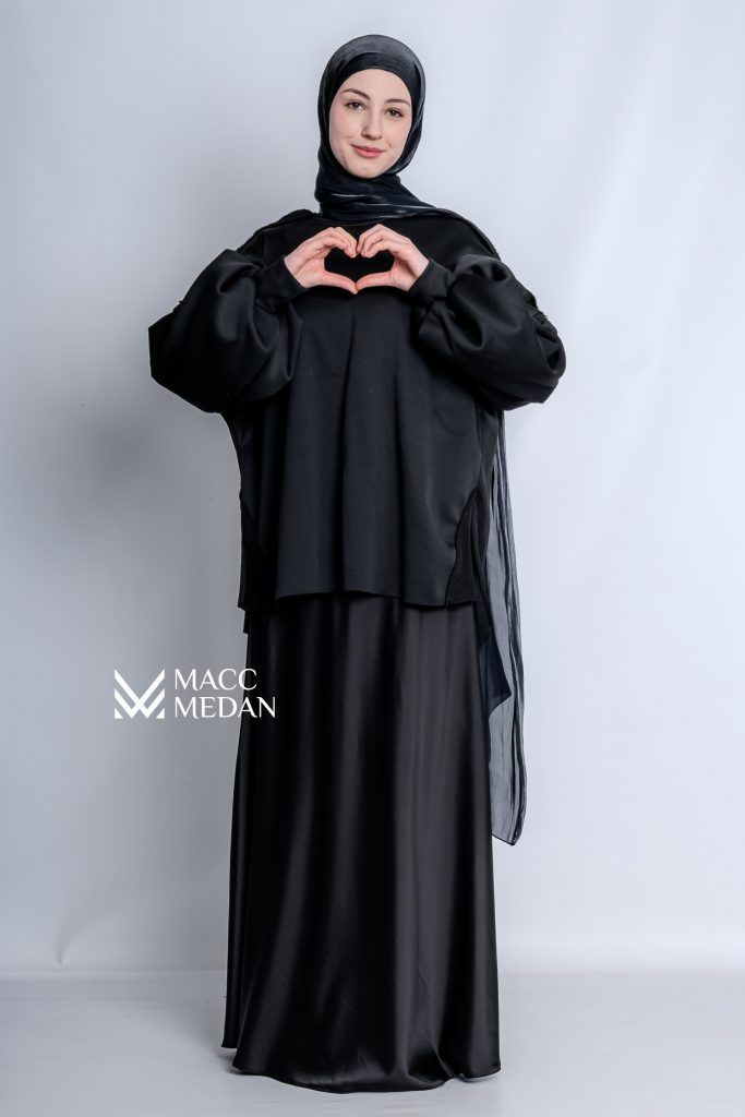 Oversize Pullover-Schwarz - MaccMedan Muslimische Kleider, Hijab, Abaya, Muslima Fashion, Modest Fashion, Islamische Kleidung, Muslimische Mode